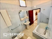 20  primo piano - bagno con vasca - 02